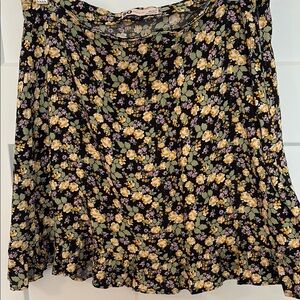 Kohl’s | SO - Floral Black Skirt